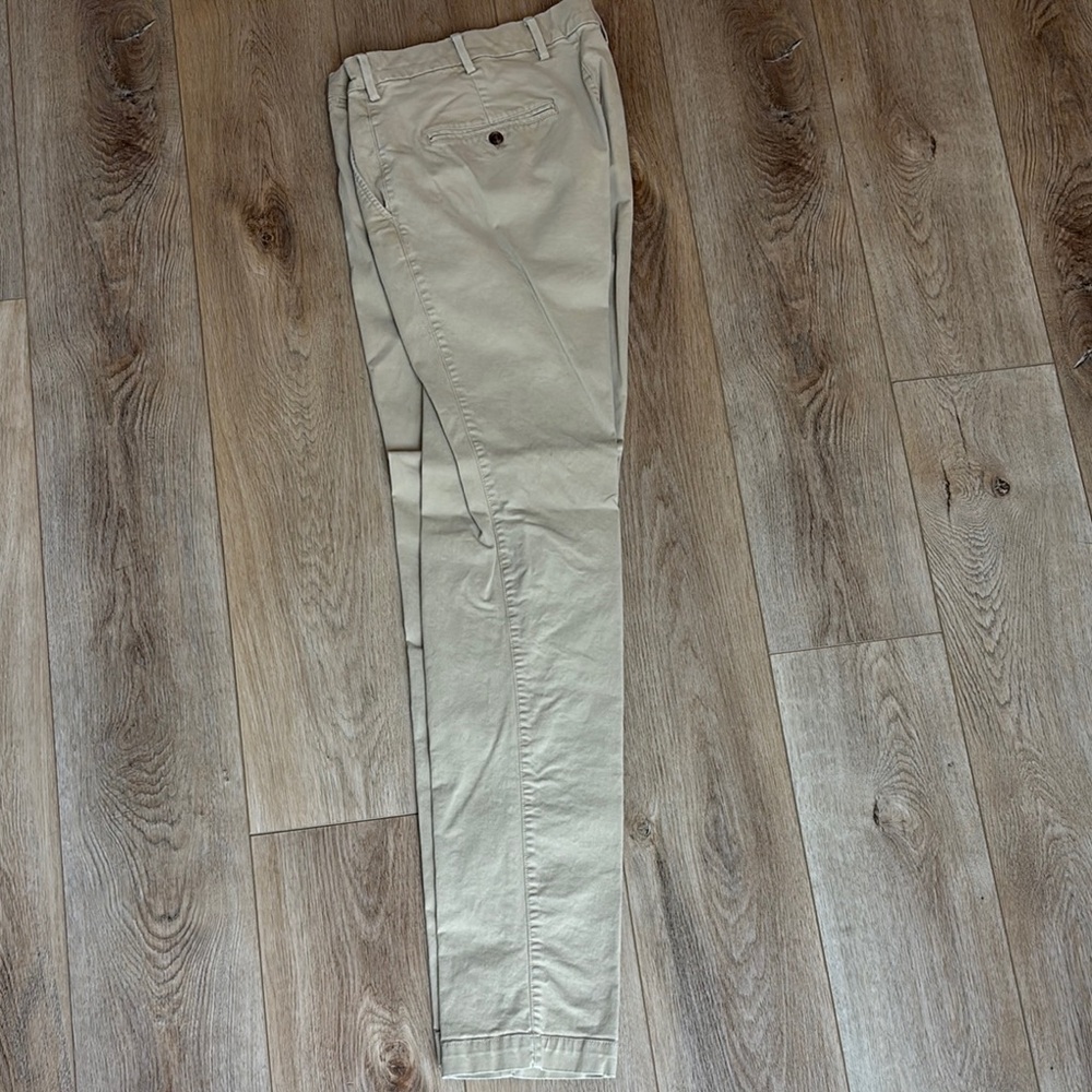 GAP Men’s Khaki Slim